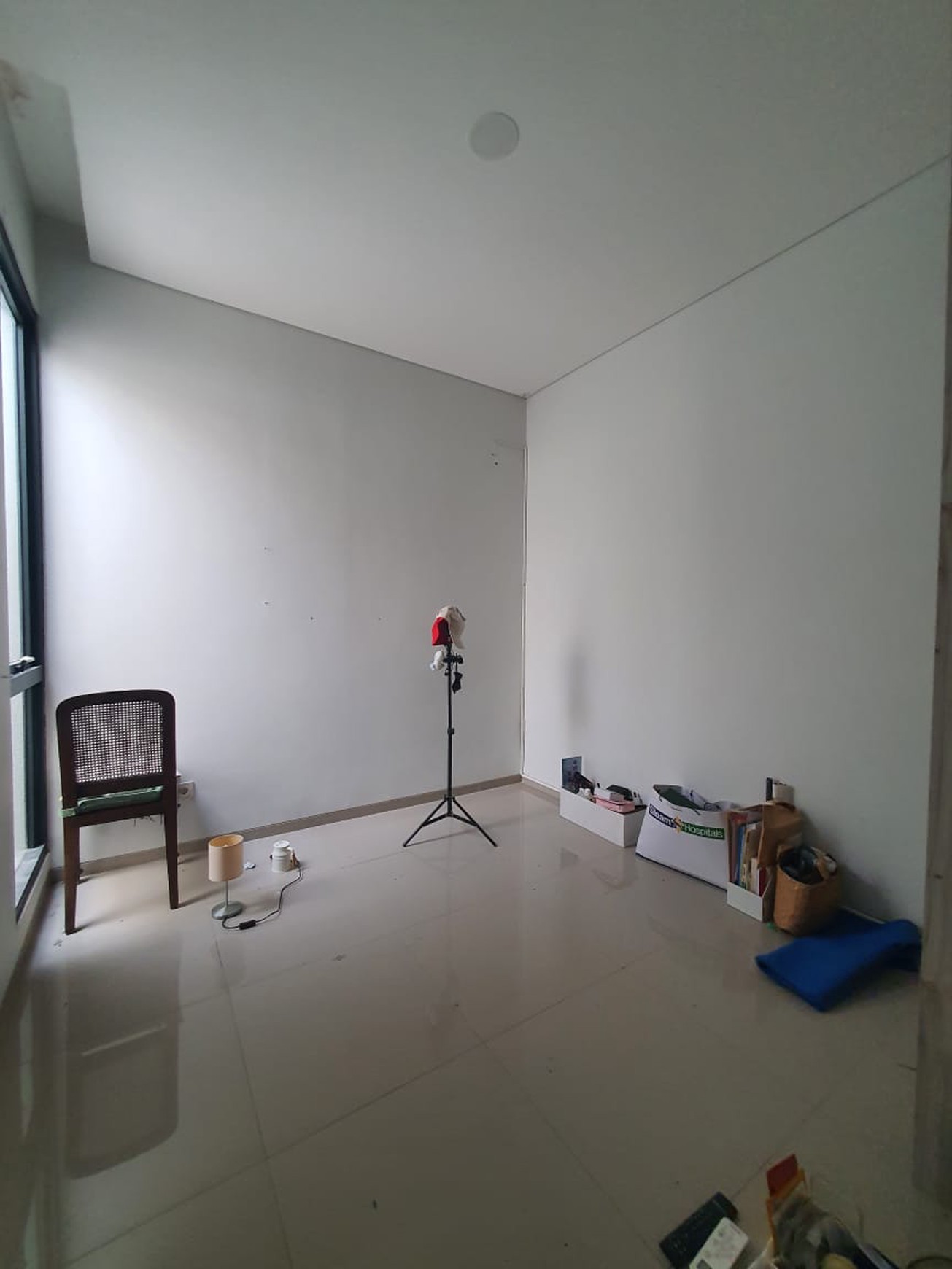 Rumah Siap Huni dengan Hunian Nyaman dan Asri di Bintaro Sektor 9.