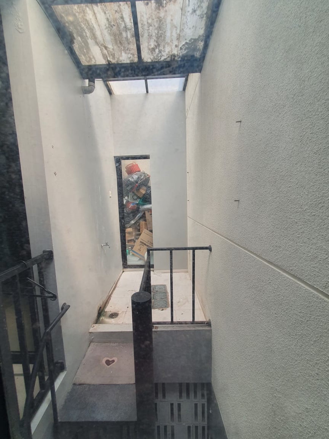 Rumah Siap Huni dengan Hunian Nyaman dan Asri di Bintaro Sektor 9.