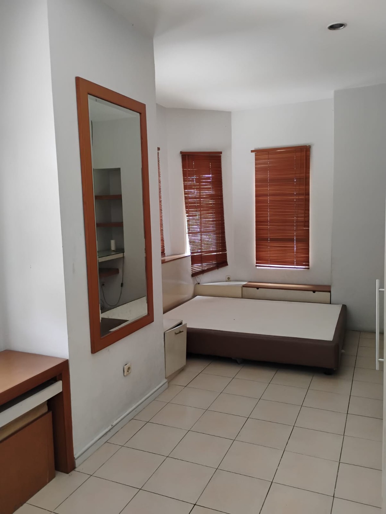 Dijual Rumah Siap Huni Dan Nyaman Jalan Sulawesi, Lippo Karawaci - Tangerang