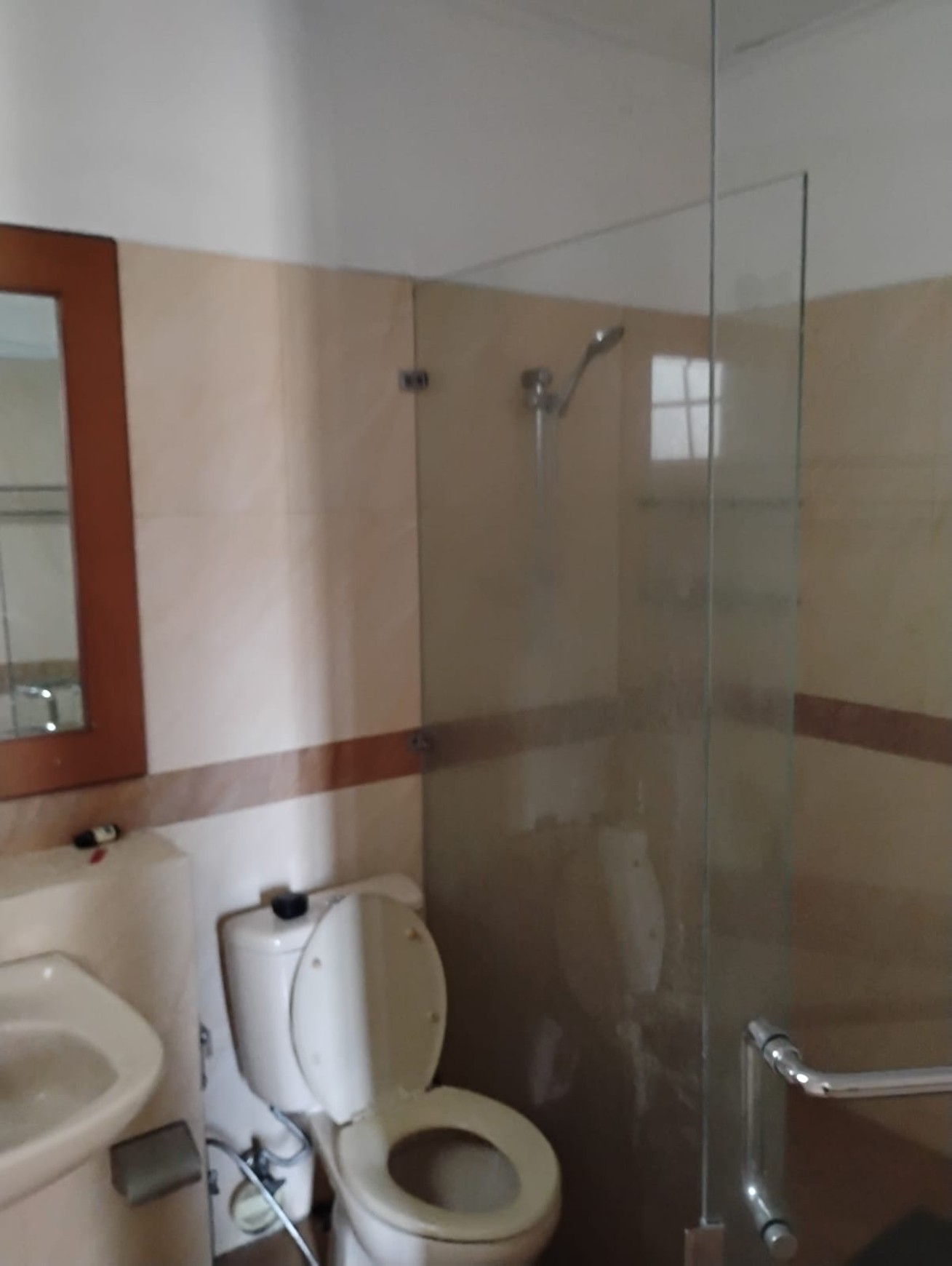 Dijual Rumah Siap Huni Dan Nyaman Jalan Sulawesi, Lippo Karawaci - Tangerang