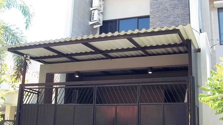 Rumah Baru Gress di Rungkut Asri Utara Surabaya Timur, Minimalis, 2 Lantai, Semi Furnished, SIAP HUNI !!!