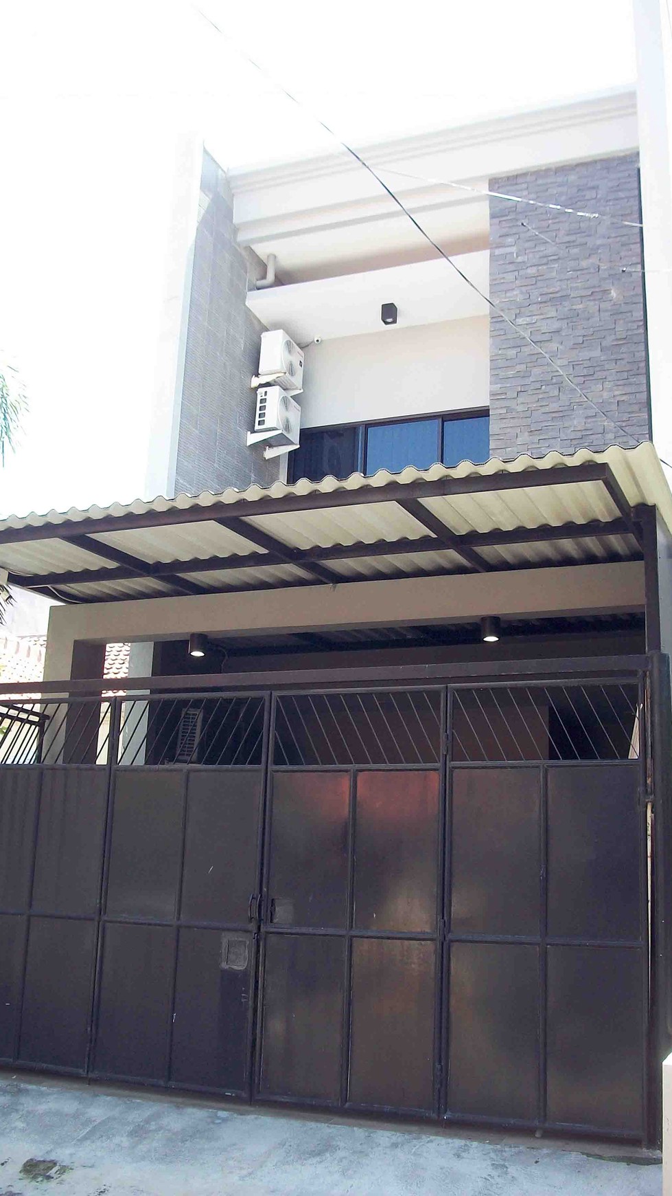 Rumah Baru Gress di Rungkut Asri Utara Surabaya Timur, Minimalis, 2 Lantai, Semi Furnished, SIAP HUNI !!!