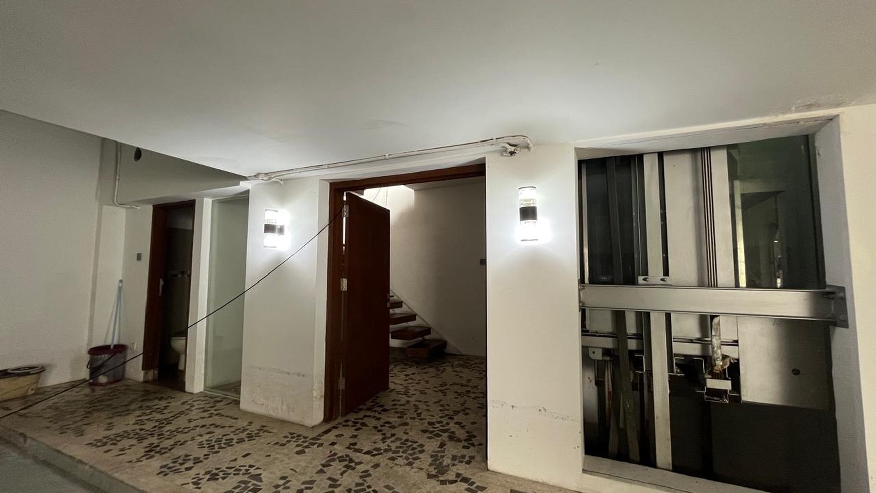 Rumah Baru Modern Tropical Minimalis