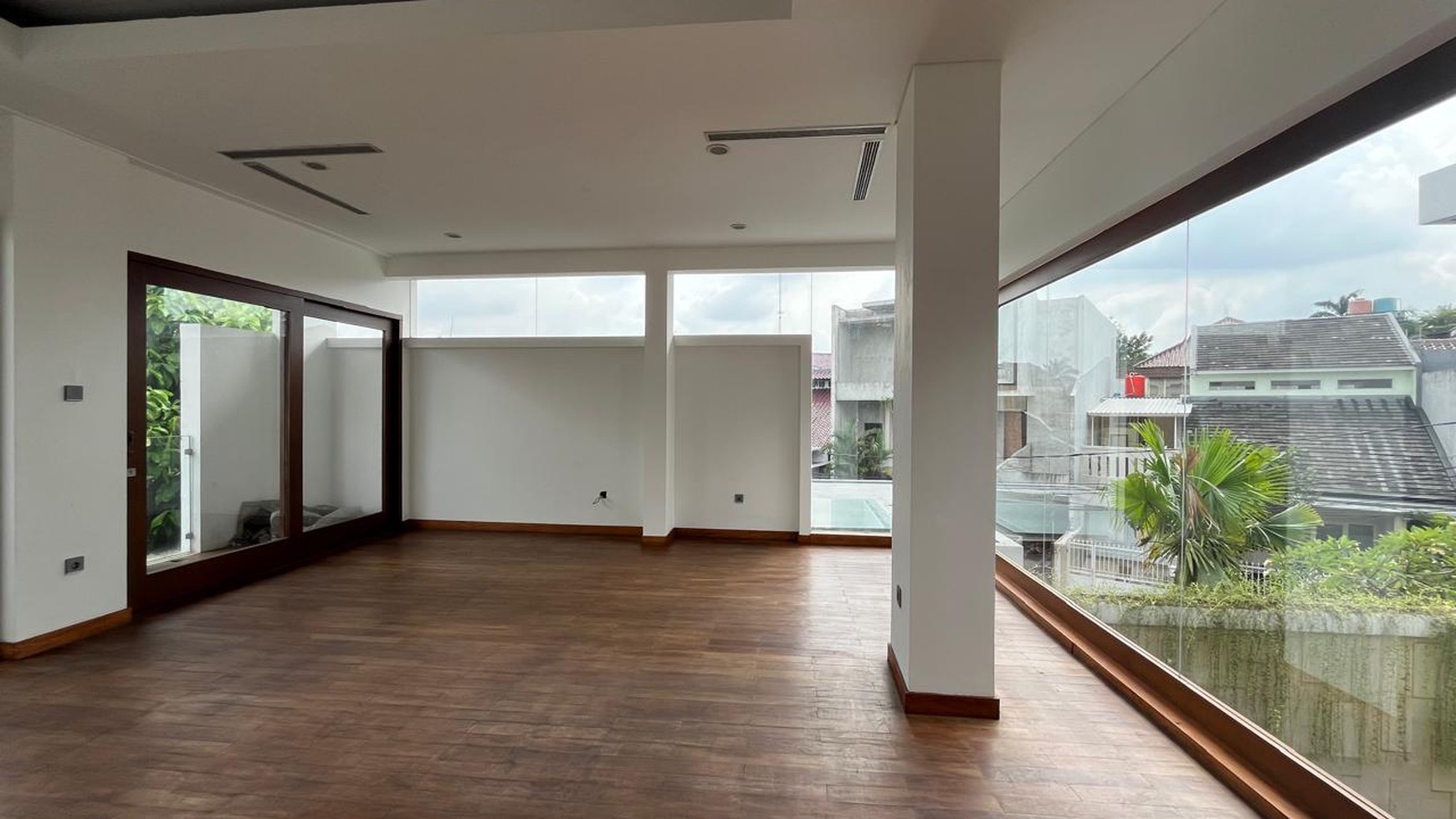 Rumah Baru Modern Tropical Minimalis