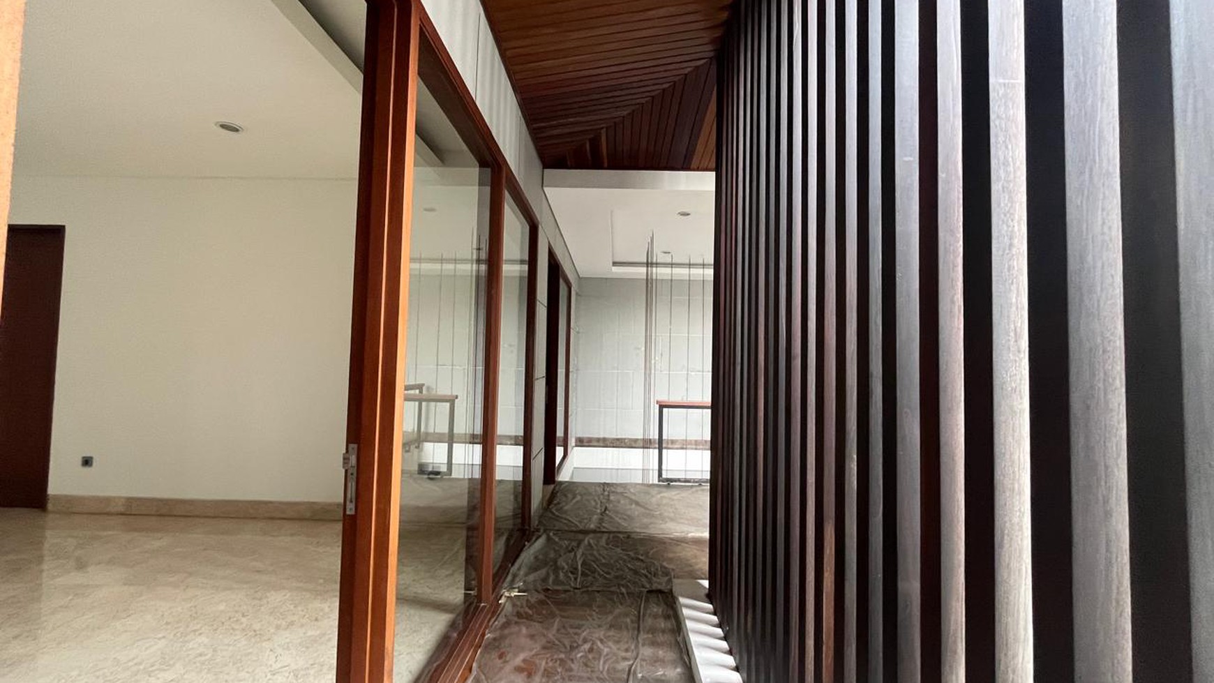 Rumah Baru Modern Tropical Minimalis