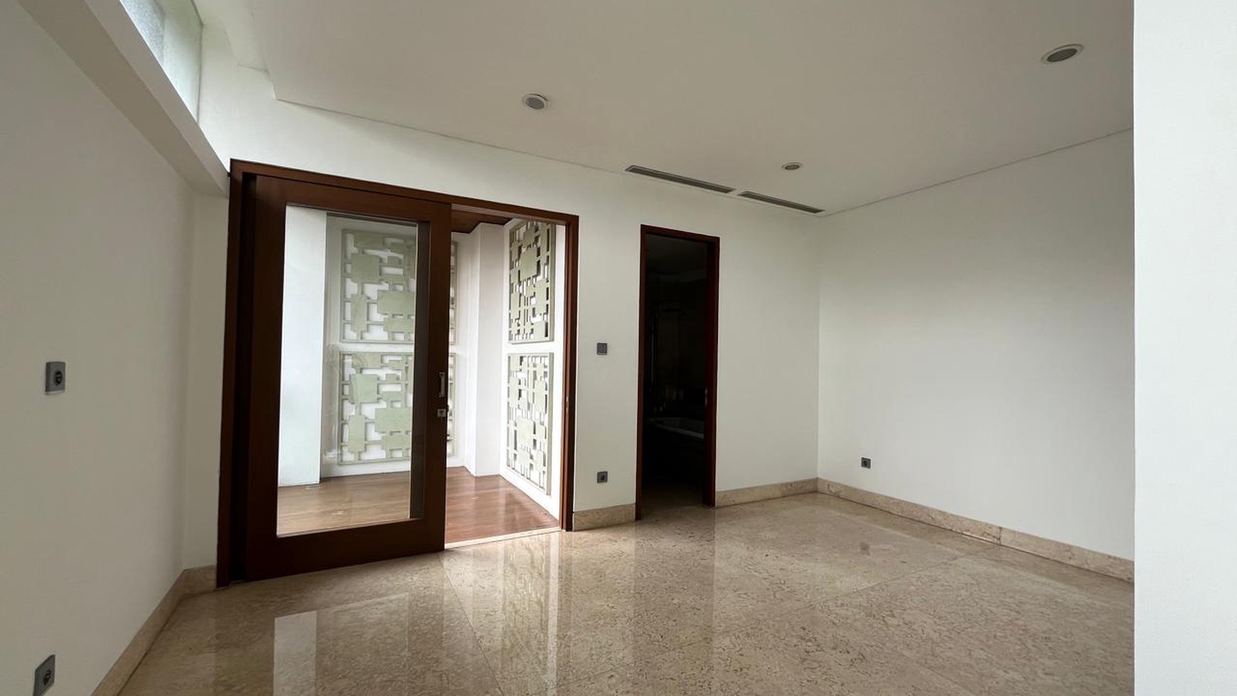 Rumah Baru Modern Tropical Minimalis