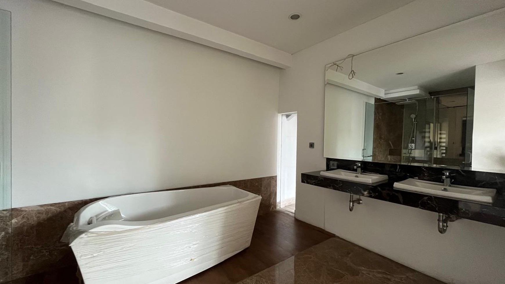 Rumah Baru Modern Tropical Minimalis