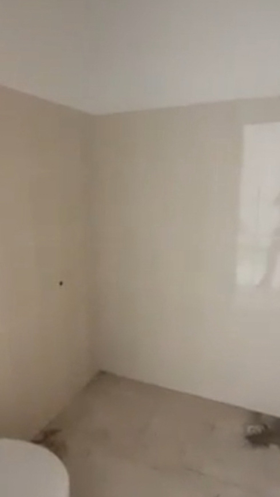 RUMAH BRAND NEW YANG MODERN, NYAMAN DI TENGAH KOTA JEMBRANA, BALI, SIAP HUNI