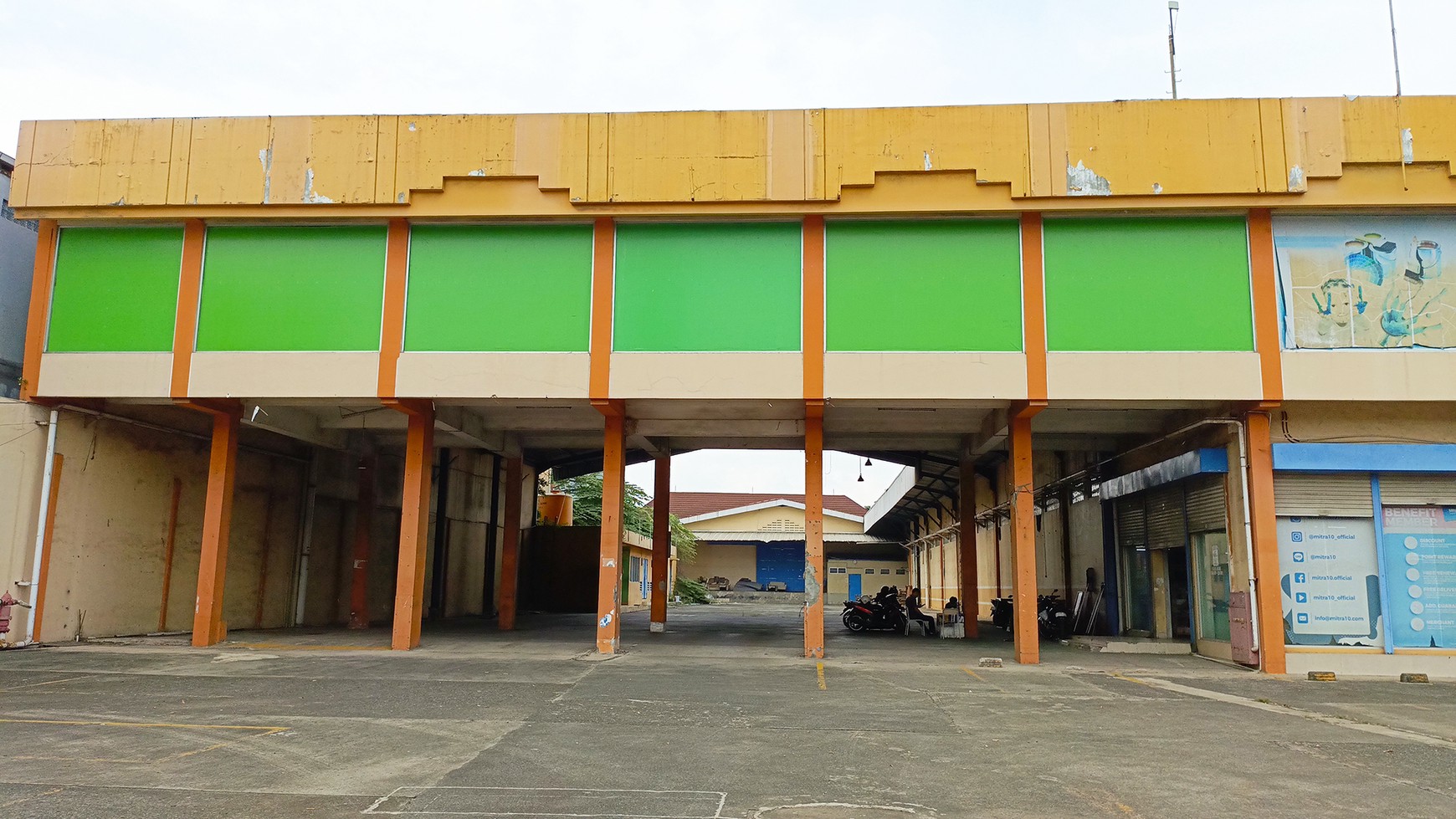 Ruang Usaha dan Gudang Strategis Jalan Raya Kalimalang, Bekasi