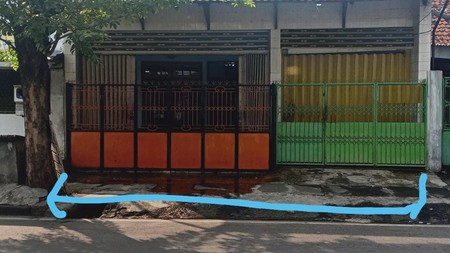 Dijual Ruko Strategis Siap Huni di Jalan Raya Simokerto Surabaya