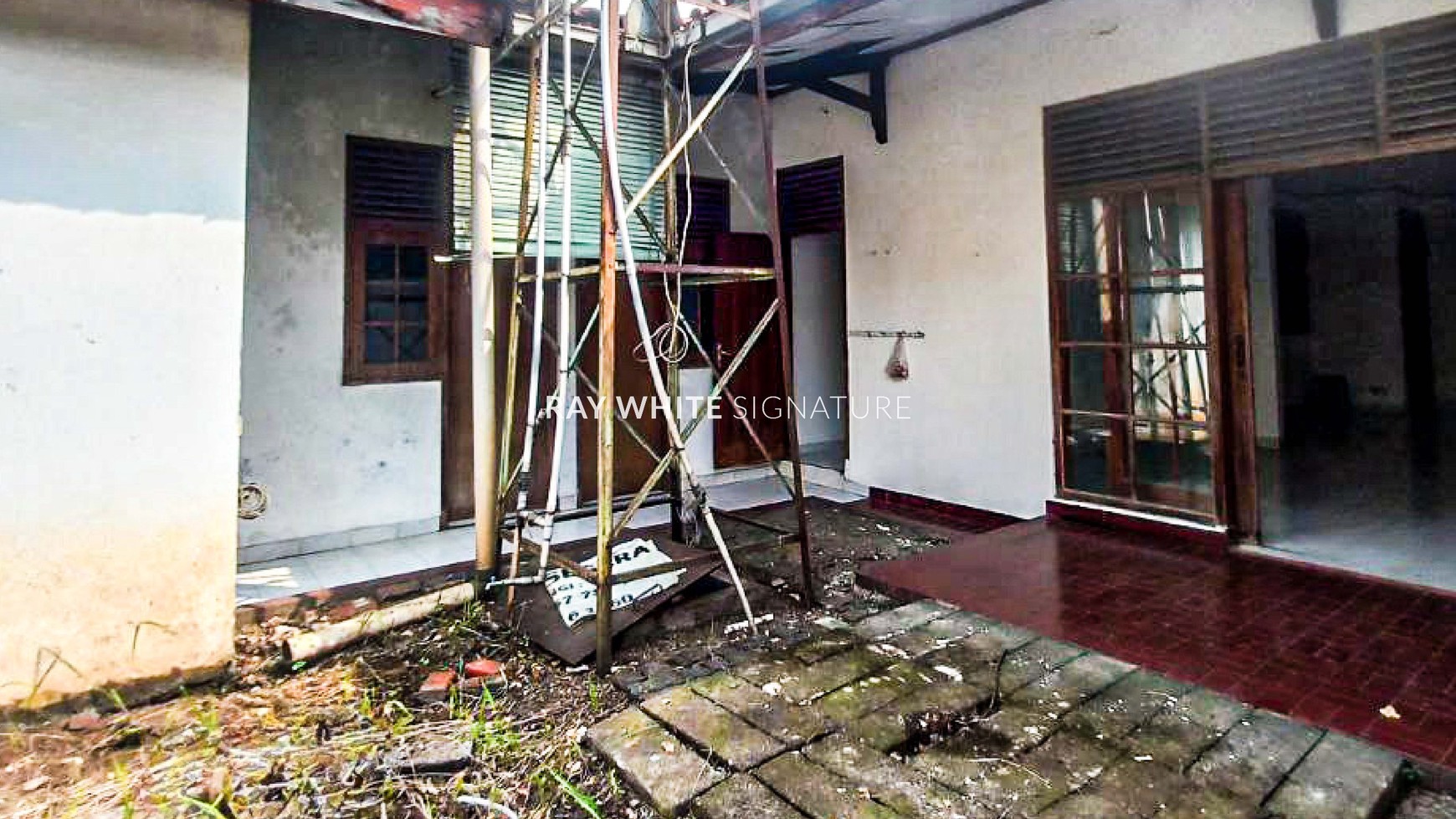 Rumah Lama Cocok Untuk Usaha di Jl Damai Cipete Utara