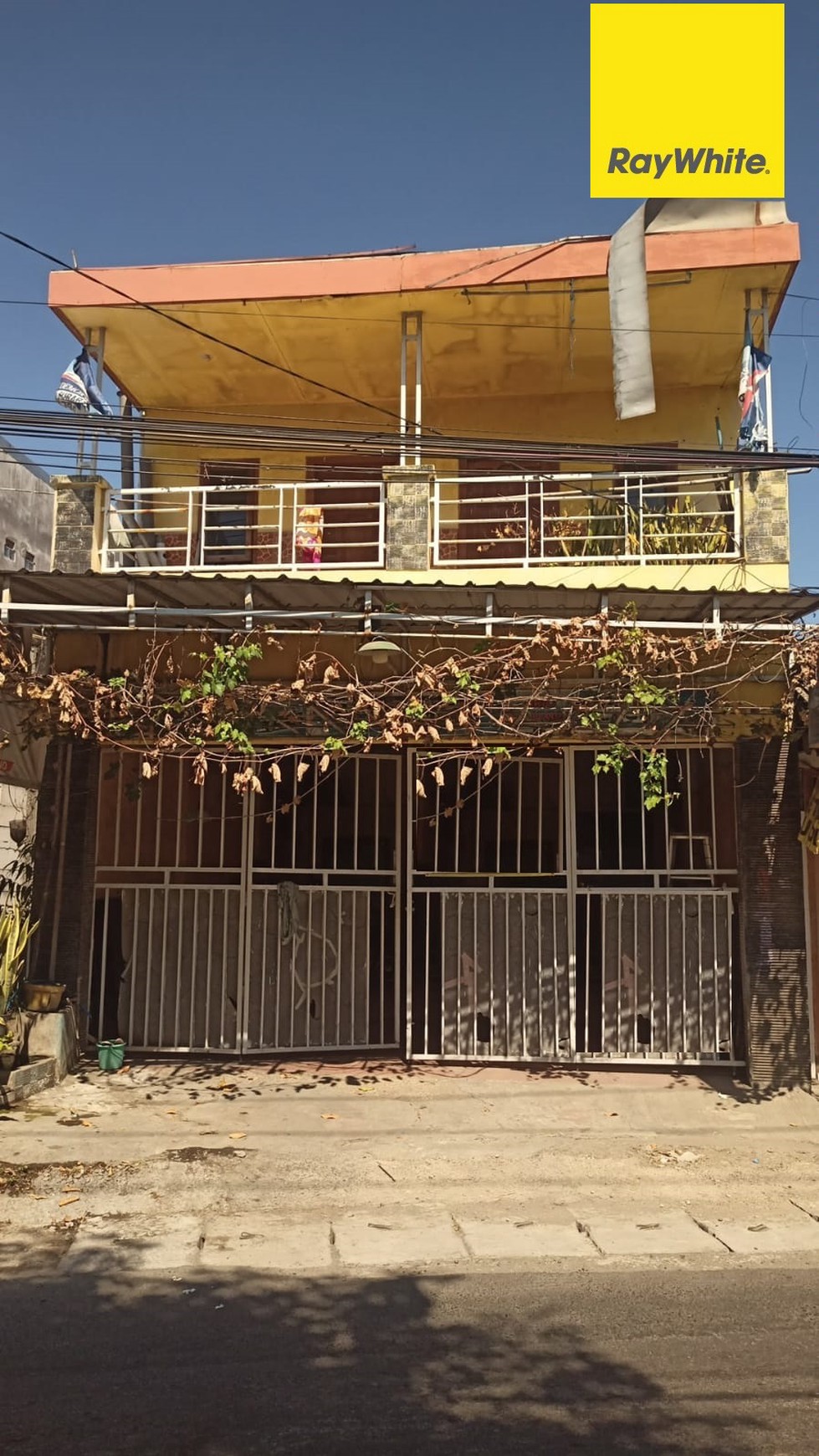 Dijual Rumah 2 lantai di Jalan Jambangan Surabaya