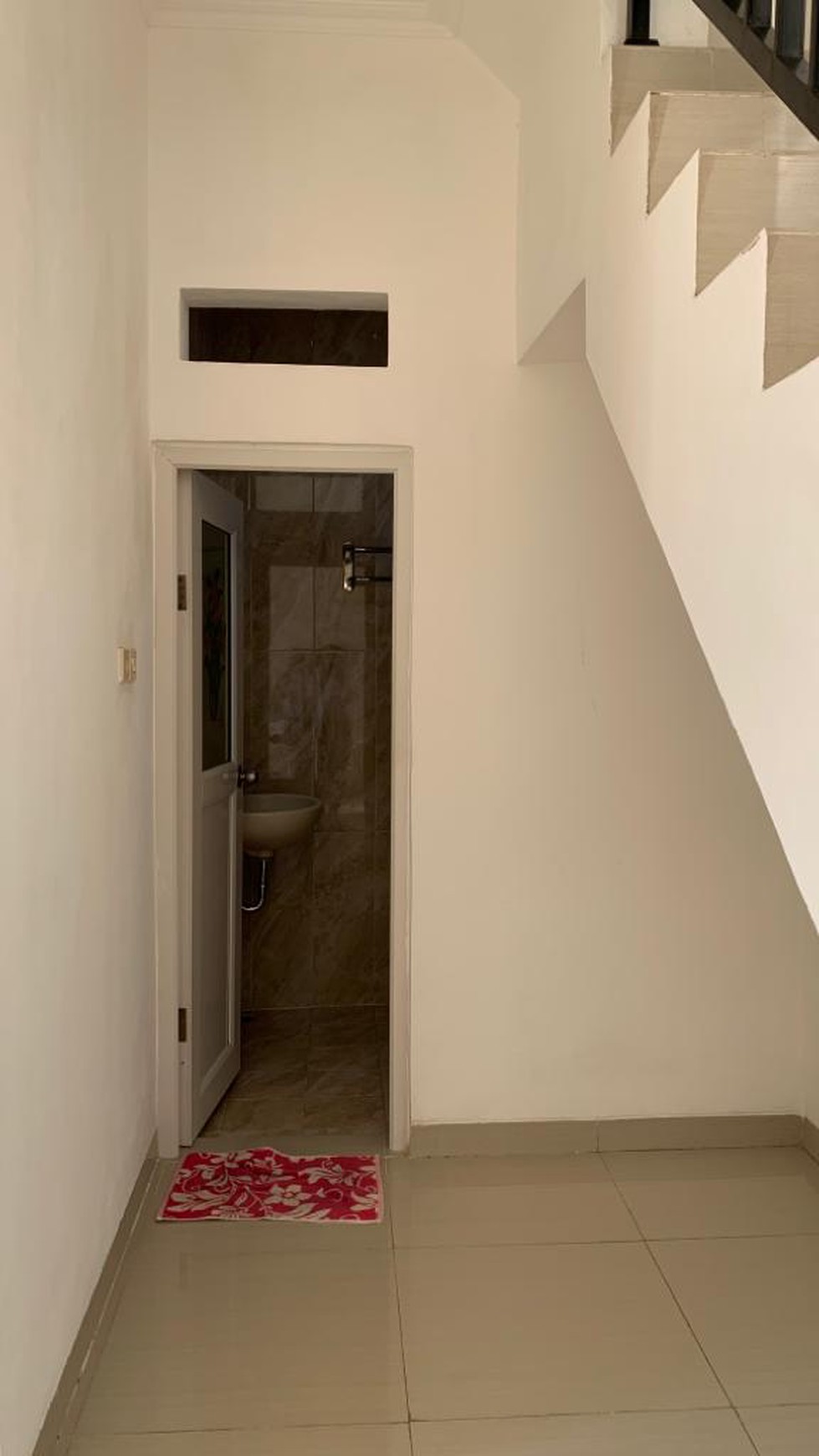 Rumah Siap Huni , Rapi di Perumahan Pondok Aren 