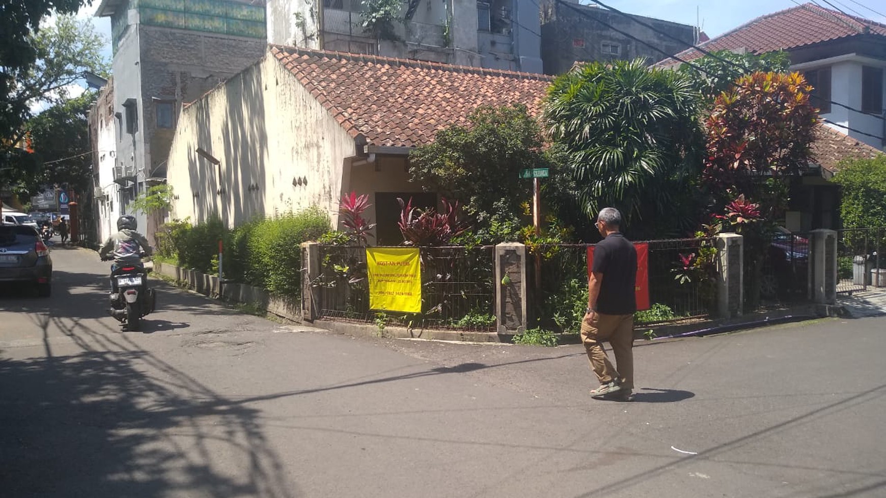 DIJUAL KOSTAN+ISI NYA,POSISI HOEK, KONDISI KAMAR FULL, LOKASI DI BUAHBATU KOTA