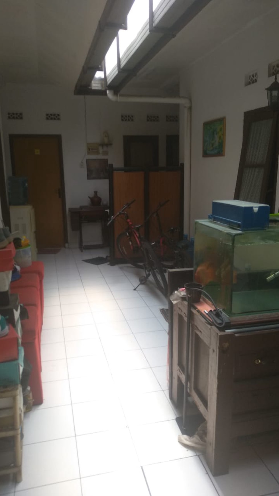 DIJUAL KOSTAN+ISI NYA,POSISI HOEK, KONDISI KAMAR FULL, LOKASI DI BUAHBATU KOTA