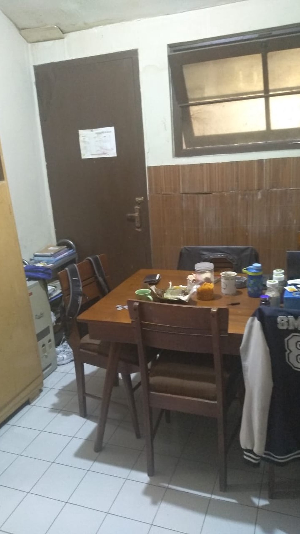 DIJUAL KOSTAN+ISI NYA,POSISI HOEK, KONDISI KAMAR FULL, LOKASI DI BUAHBATU KOTA