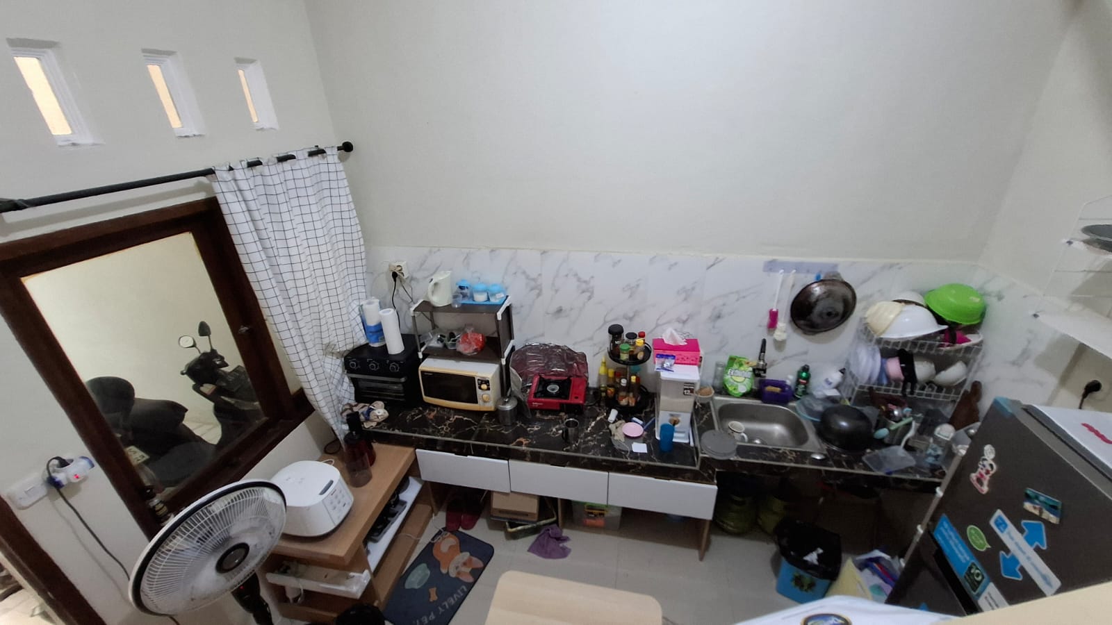 Dijual Rumah 3 Lantai Minimalis Modern | SHM | Full Furnish |490JT| Surabaya Timur