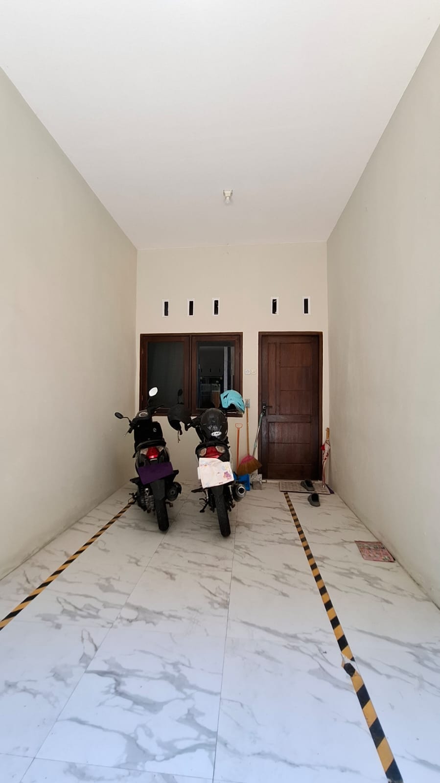 Dijual Rumah 3 Lantai Minimalis Modern | SHM | Full Furnish |490JT| Surabaya Timur