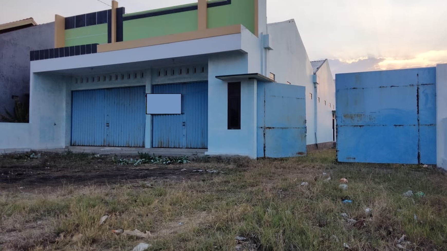 Bangunan Kantor dan Gudang Lokasi Strategis di Kota Rembang Jawa Tengah 