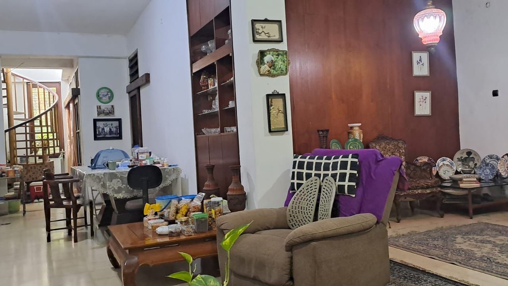 Jual Rumah Asri di Jl Iskandarsyah, Kebayoran Baru