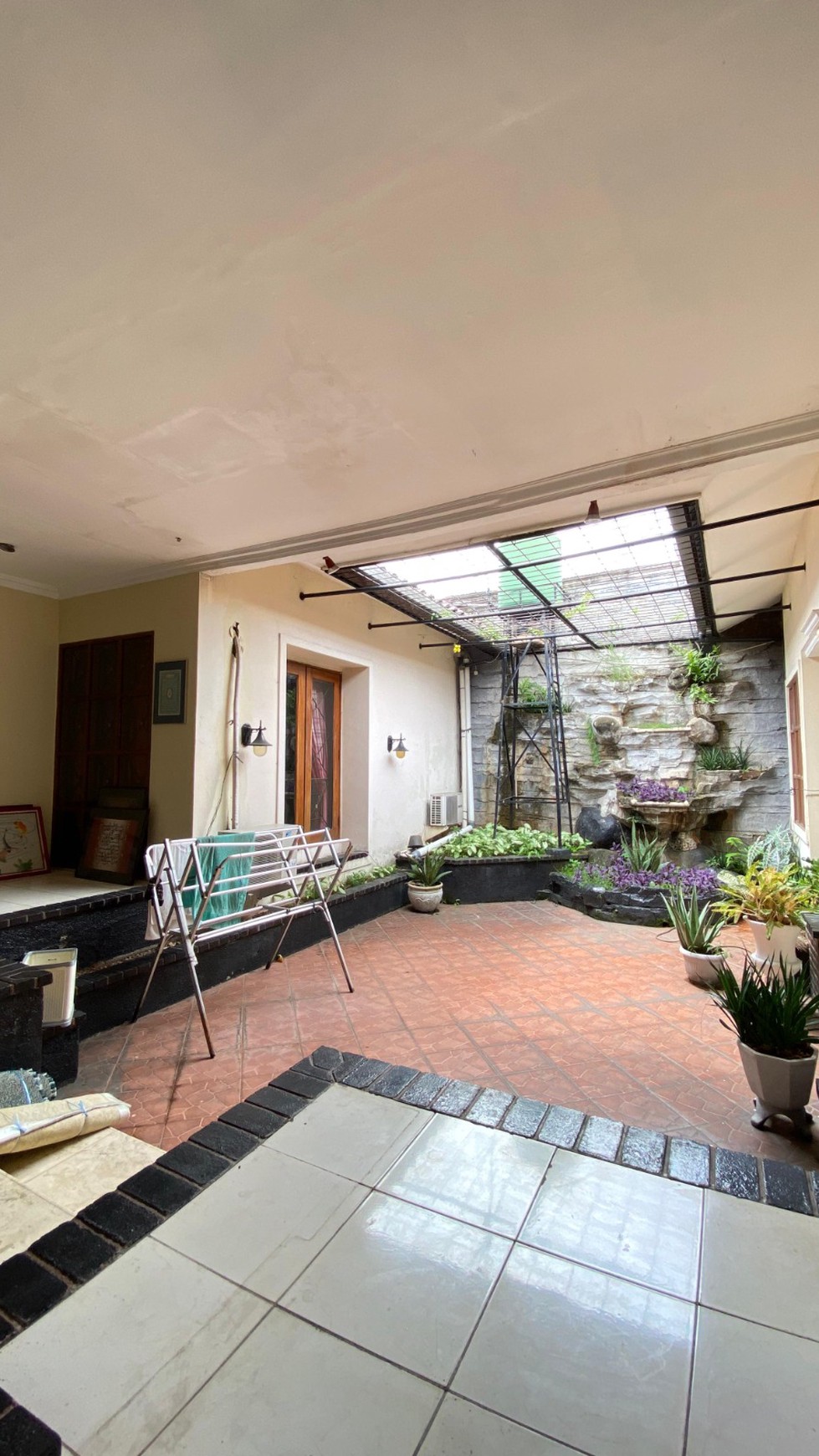 Cinere bukit cinere indah luas 562 dalam komplek eks pondok indah grup