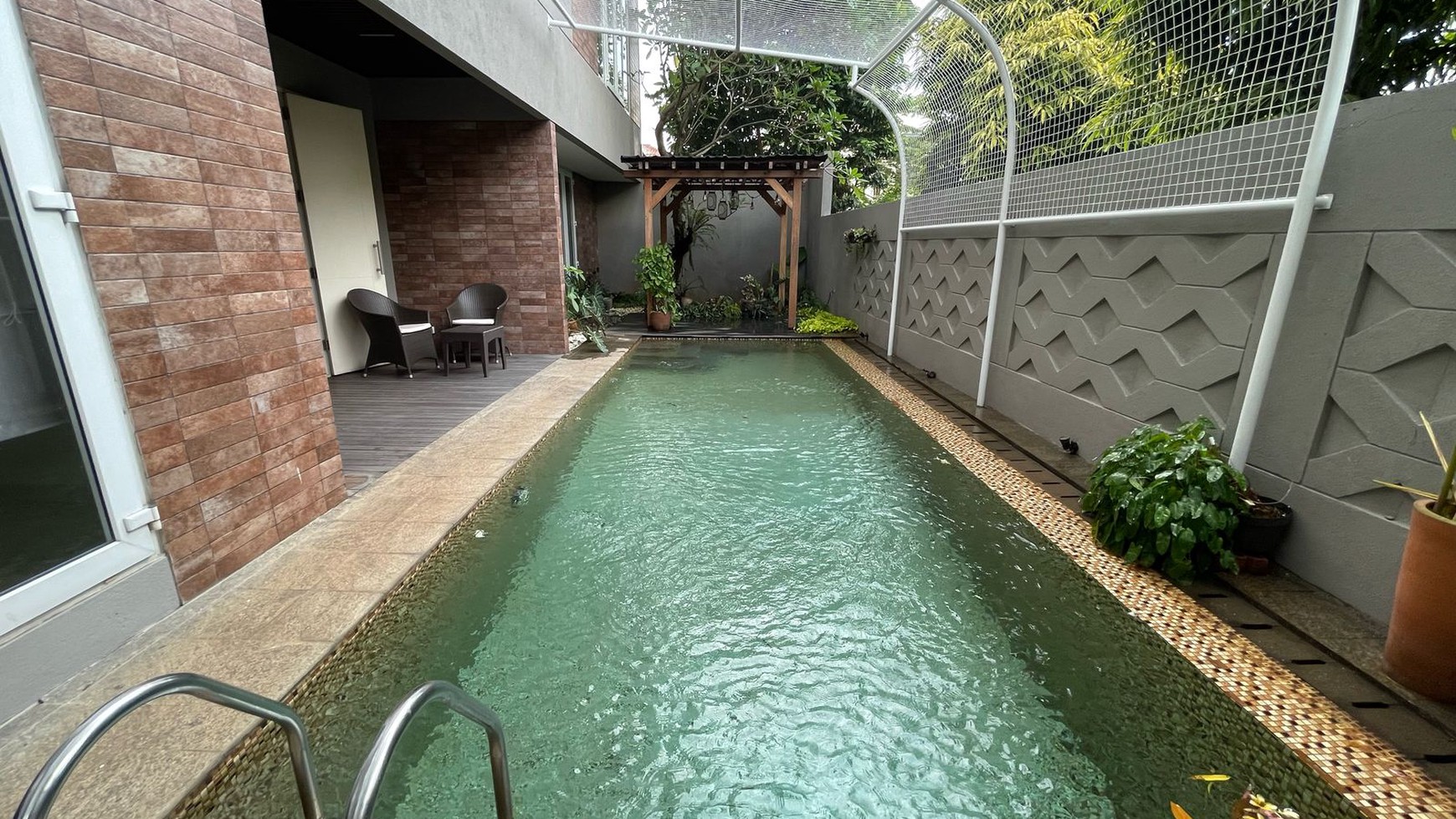 Disewakan Rumah cantik di Lebak Bulus area nyaman