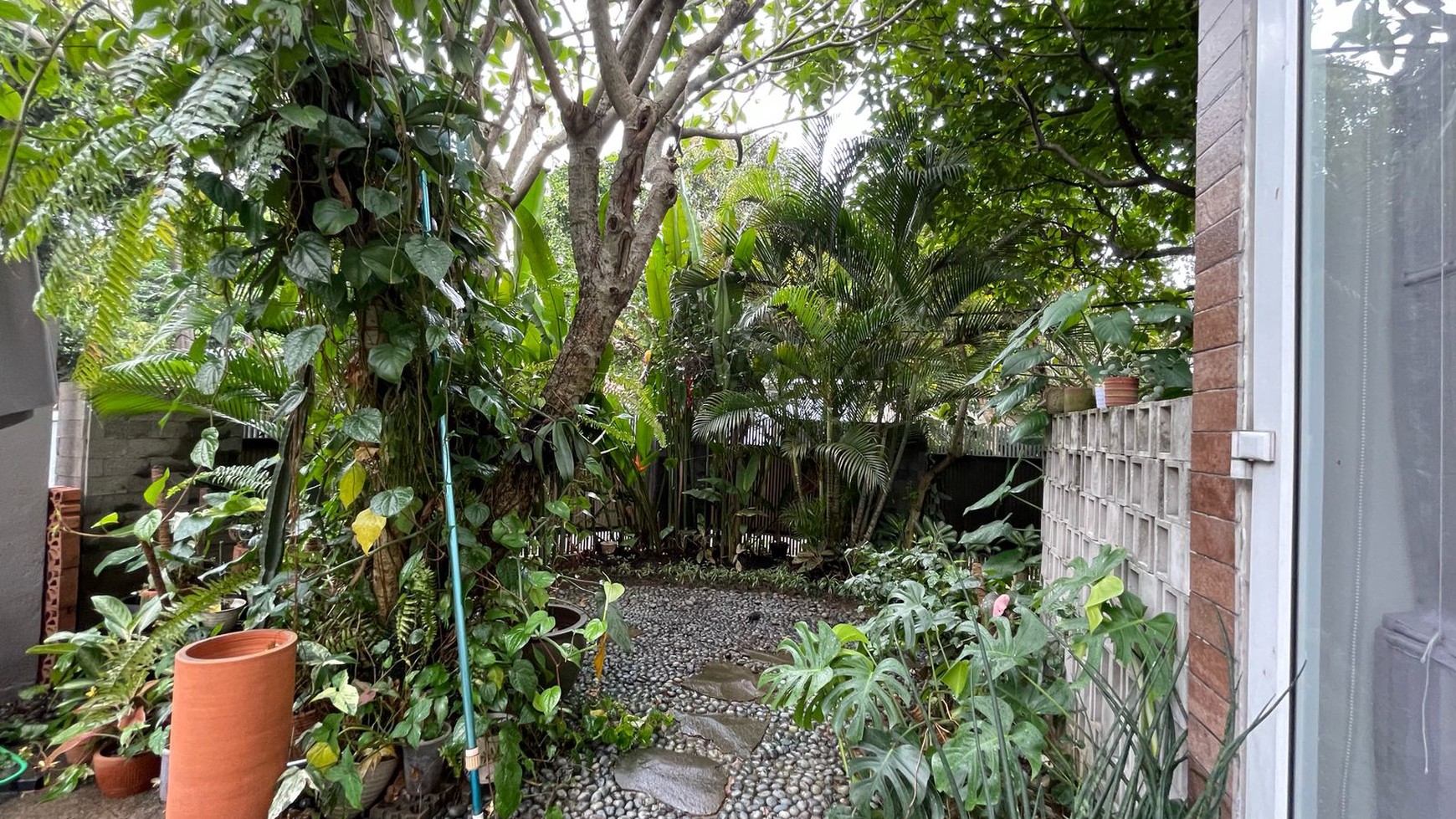 Disewakan Rumah cantik di Lebak Bulus area nyaman