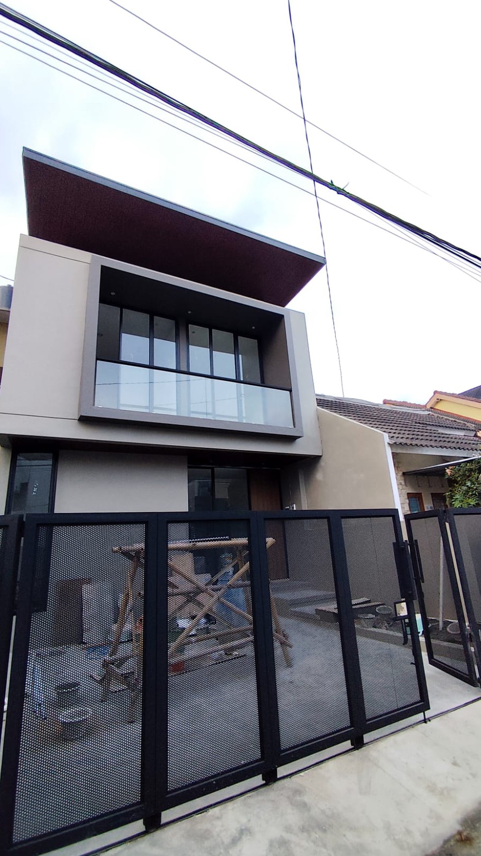 Rumah Baru Lokasi Dekat Stadion Maguwoharjo Depok Sleman