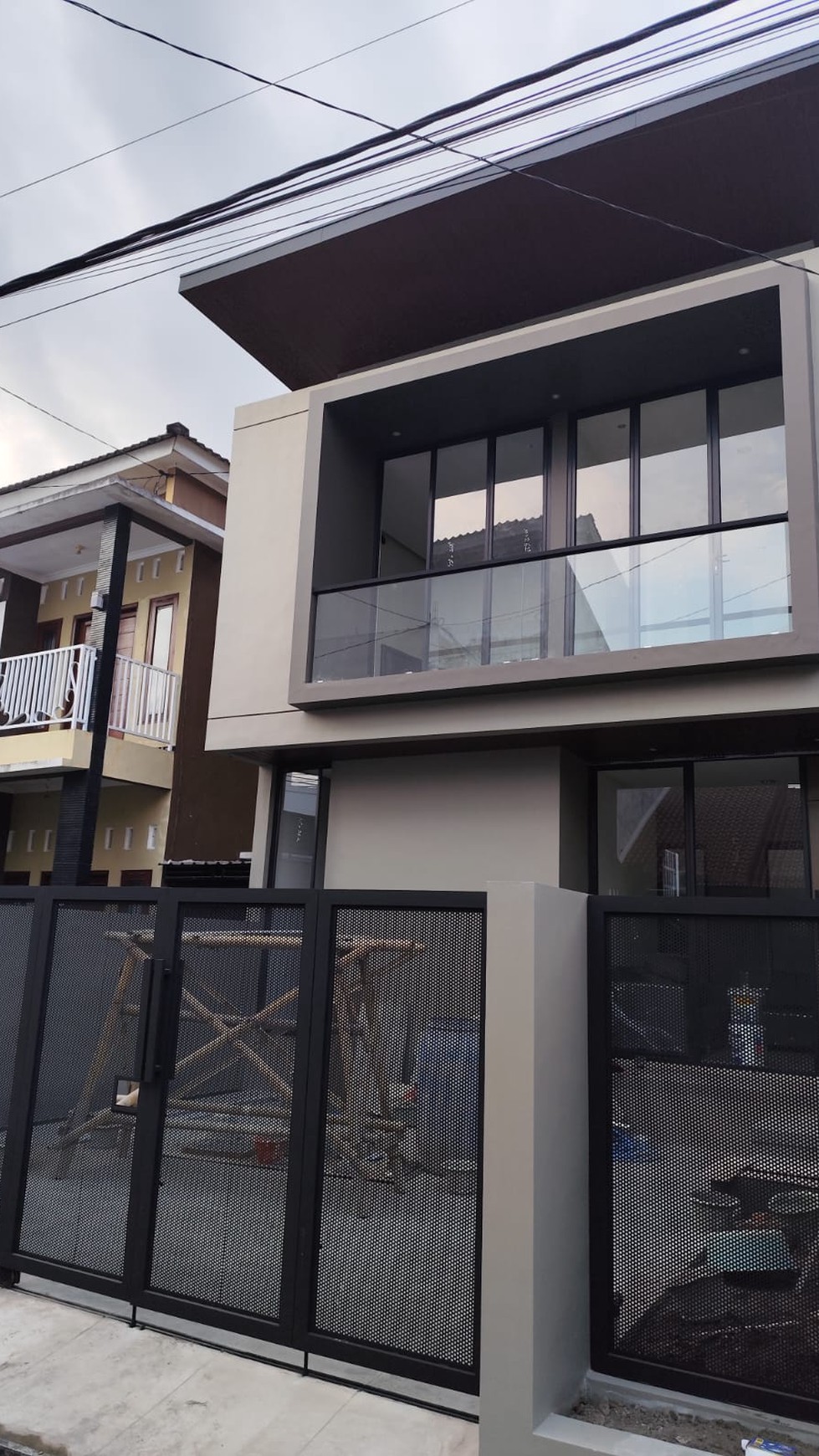 Rumah Baru Lokasi Dekat Stadion Maguwoharjo Depok Sleman