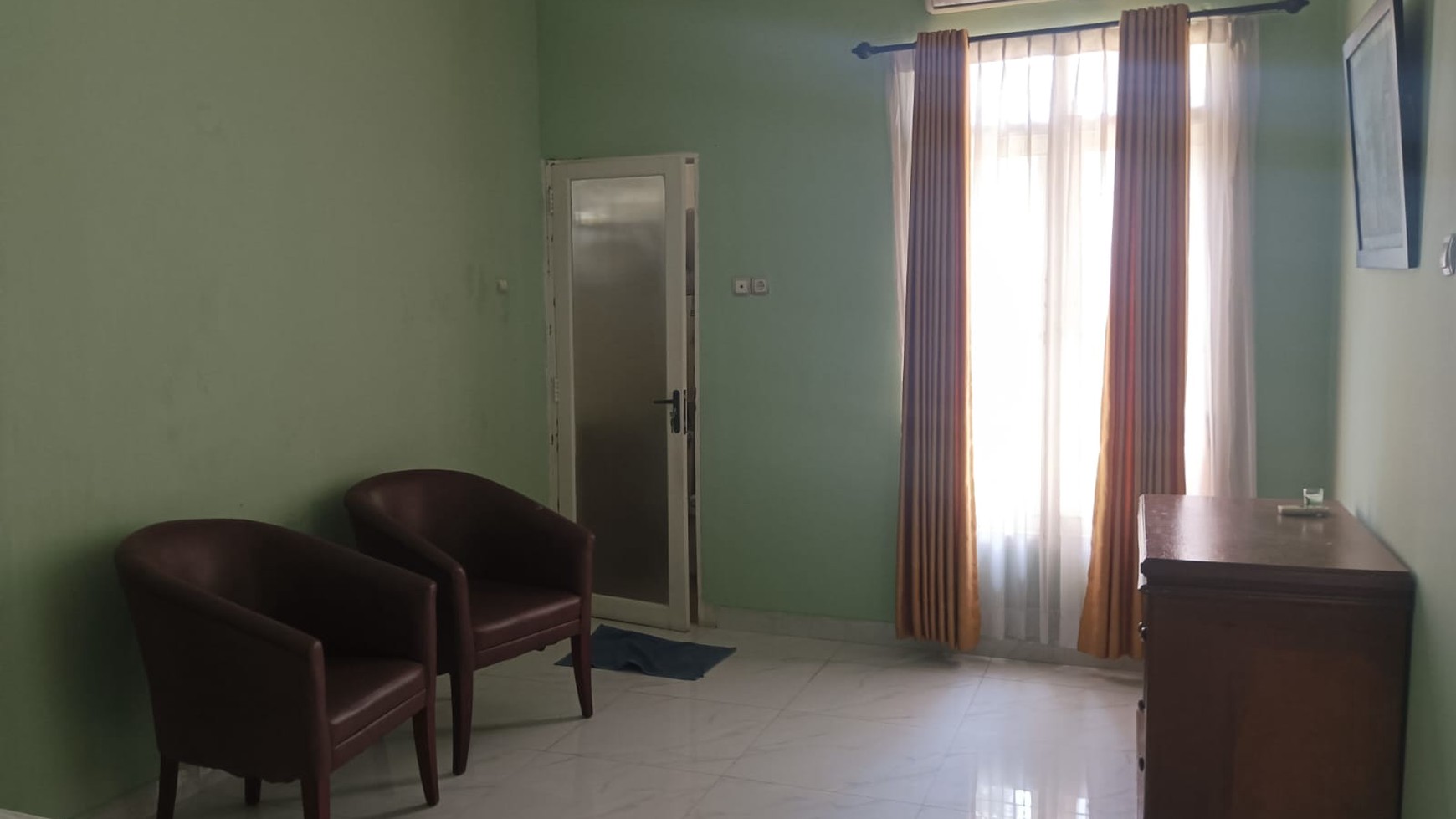 Rumah Cantik dan Terawat Juga Siap Huni di Menteng Dalam