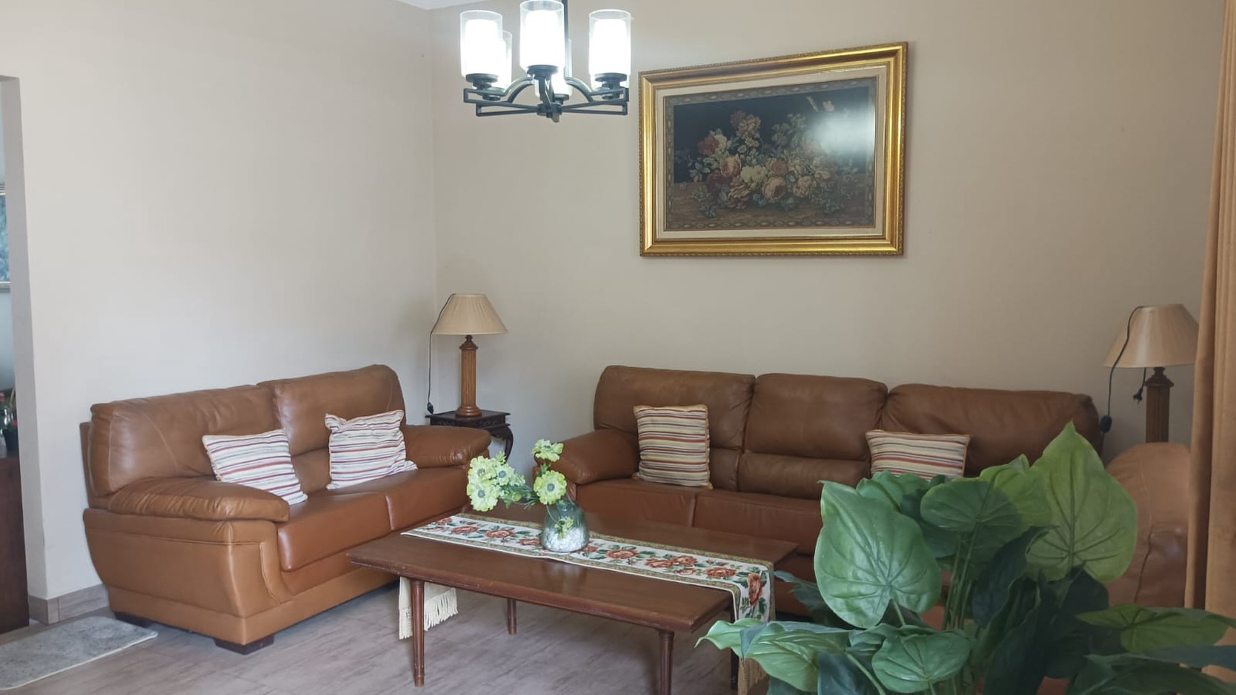 Rumah Cantik dan Terawat Juga Siap Huni di Menteng Dalam