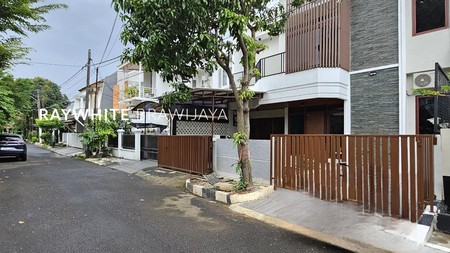 Rumah Siap Huni Lokasi Strategis Area Lebak Bulus