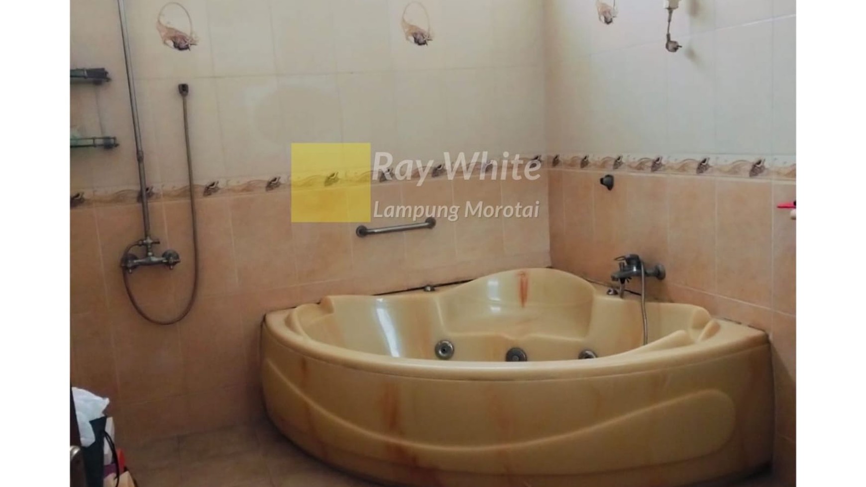 Dijual rumah di kedamaian