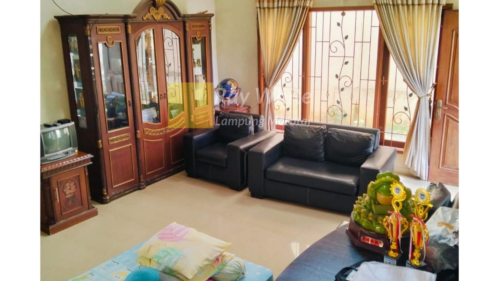 Dijual rumah di kedamaian