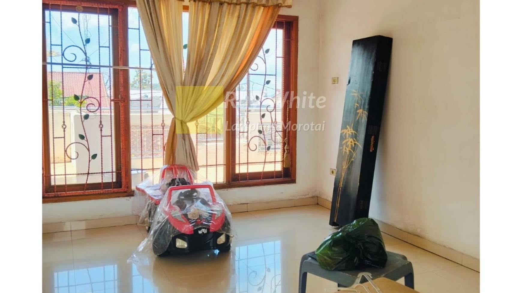 Dijual rumah di kedamaian