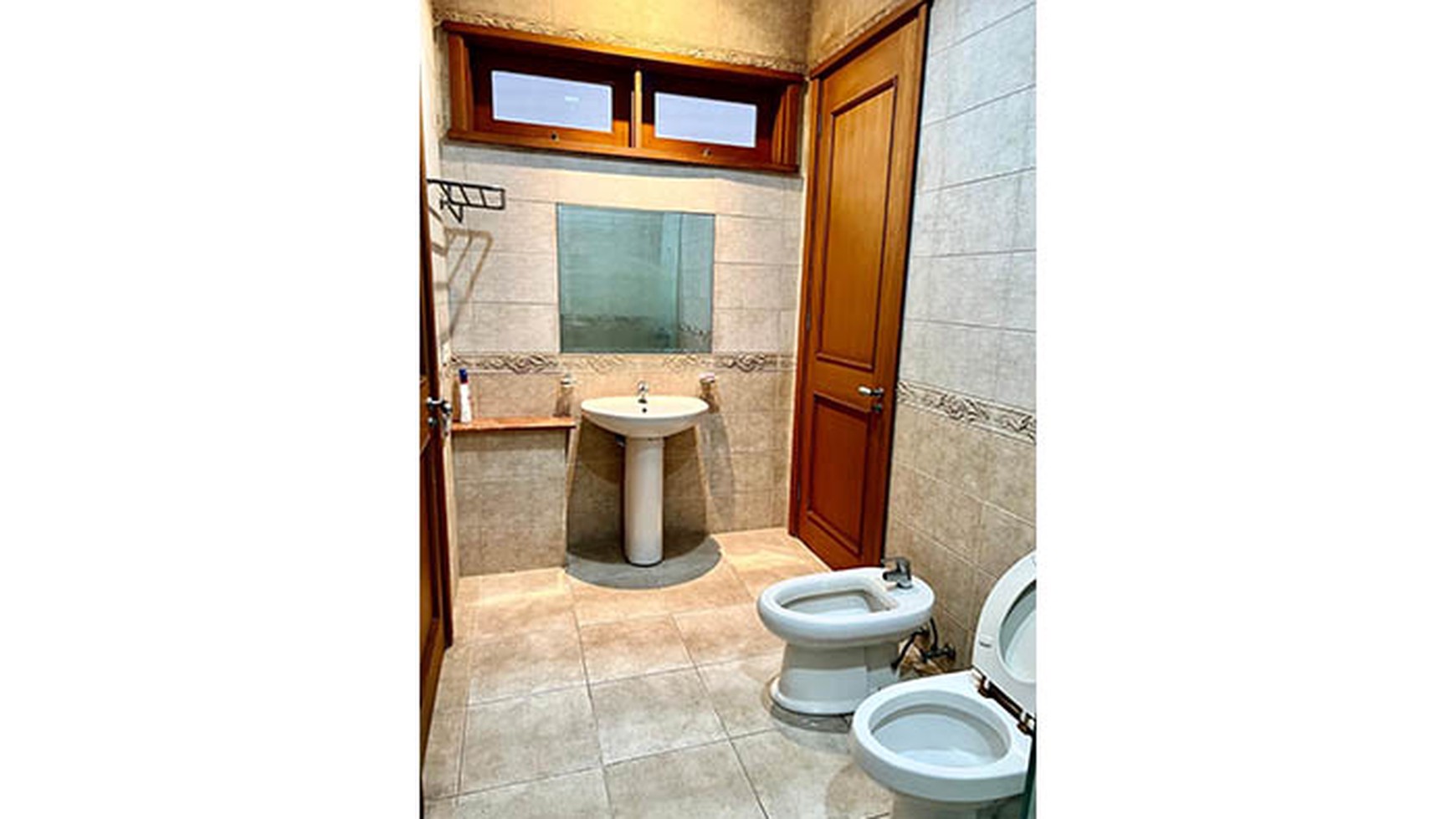 Rumah Kemang Selatan, Komplek Apartemen Kemang Jaya