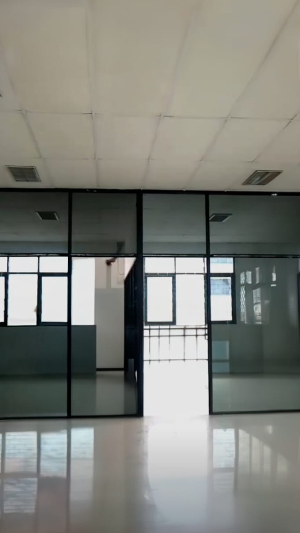 Ruko Siap Pakai dan Lokasi Strategis Pinggir Jalan Raya @Jakarta Selatan