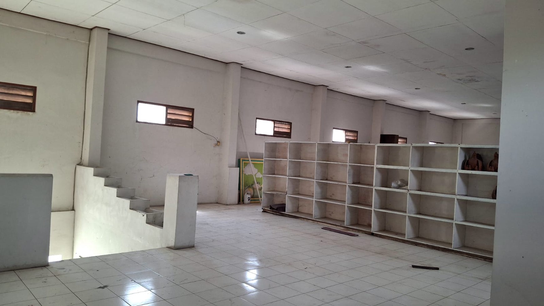 Disewakan Ruang Usaha 2 Lantai di Jalan Piyungan-Prambanan 