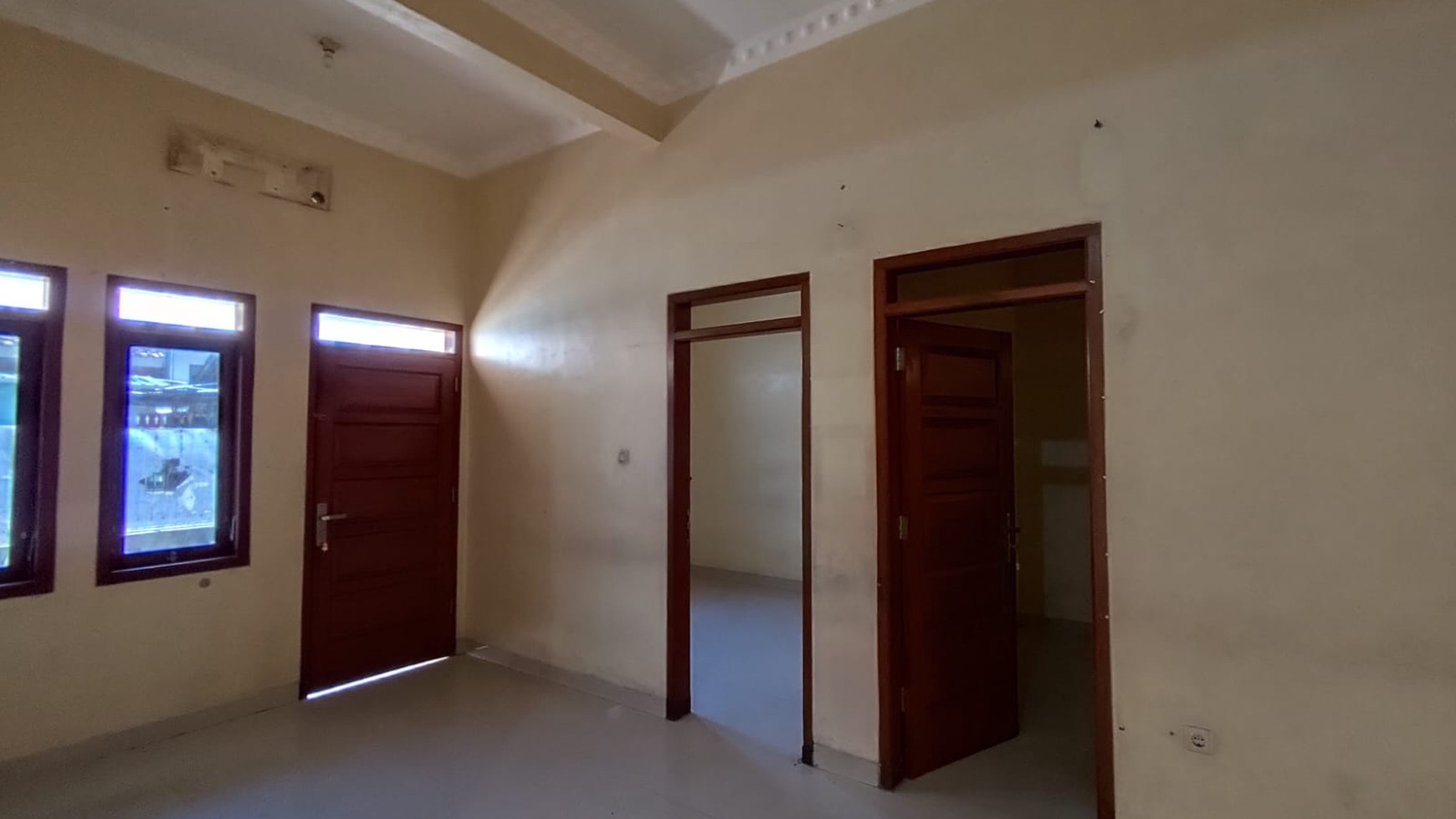 Rumah Tinggal 8 Kamar Tidur Lokasi Dekat Kampus INSTIPER Maguwoharjo Depok Sleman