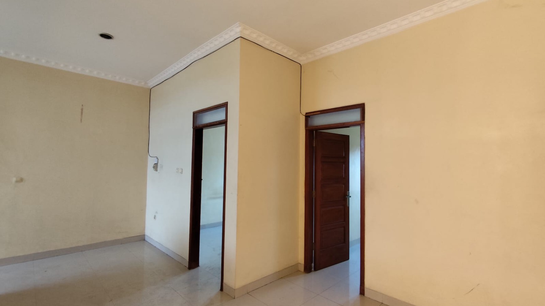 Rumah Tinggal 8 Kamar Tidur Lokasi Dekat Kampus INSTIPER Maguwoharjo Depok Sleman