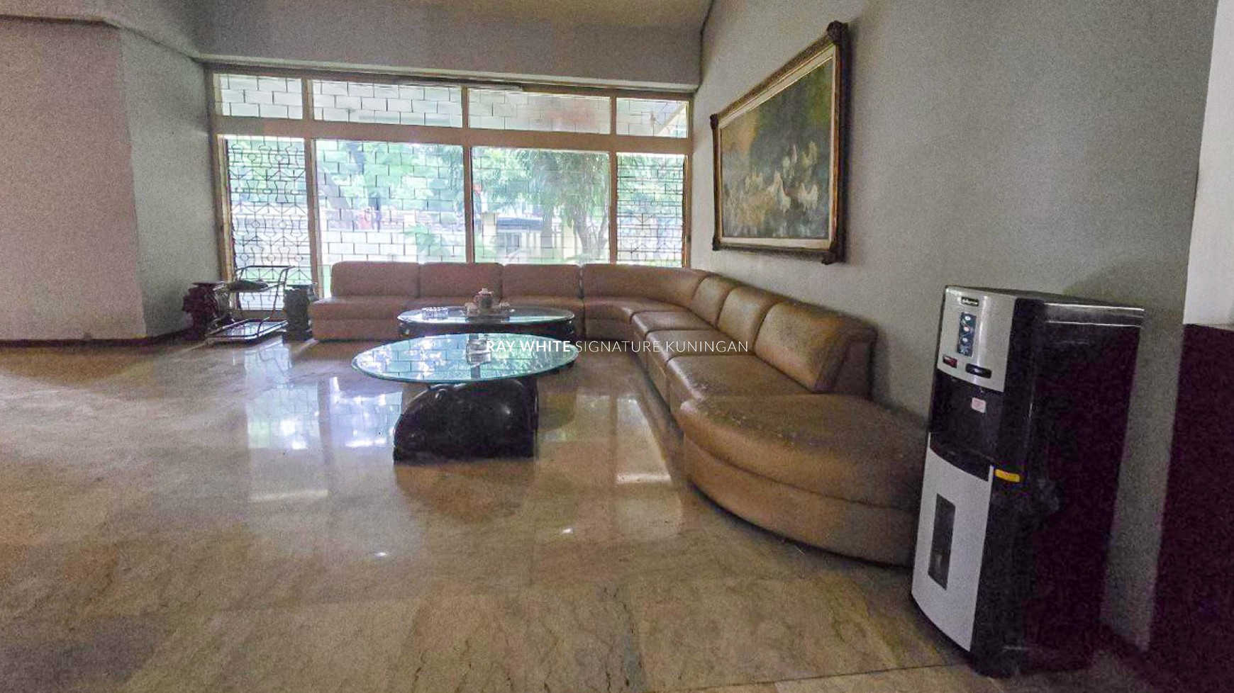 Rumah Lama Depan Taman Area Prime di Taman Pakubuwono