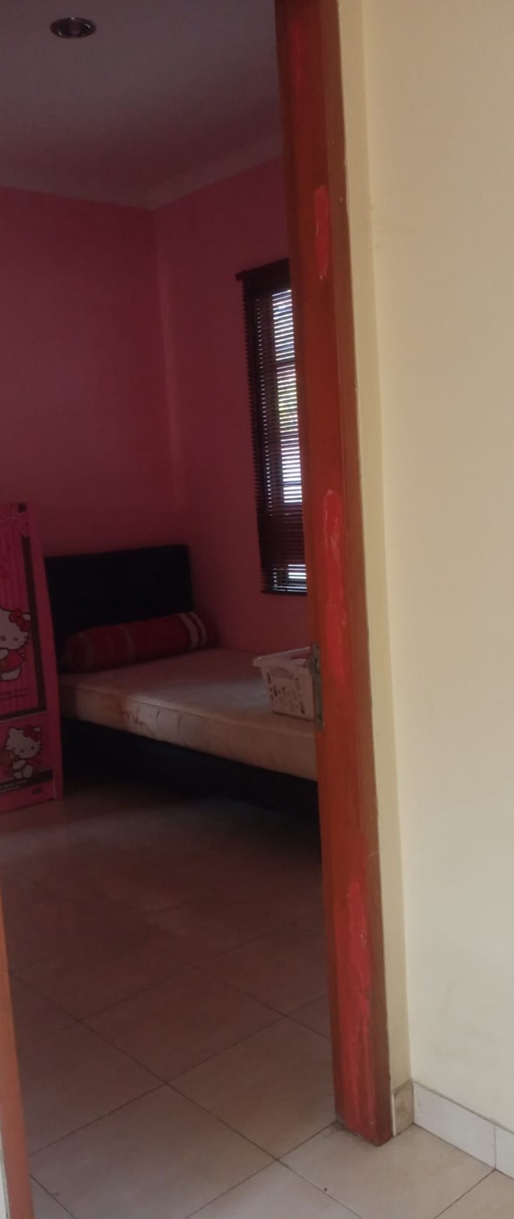 Rumah strategis di The Green