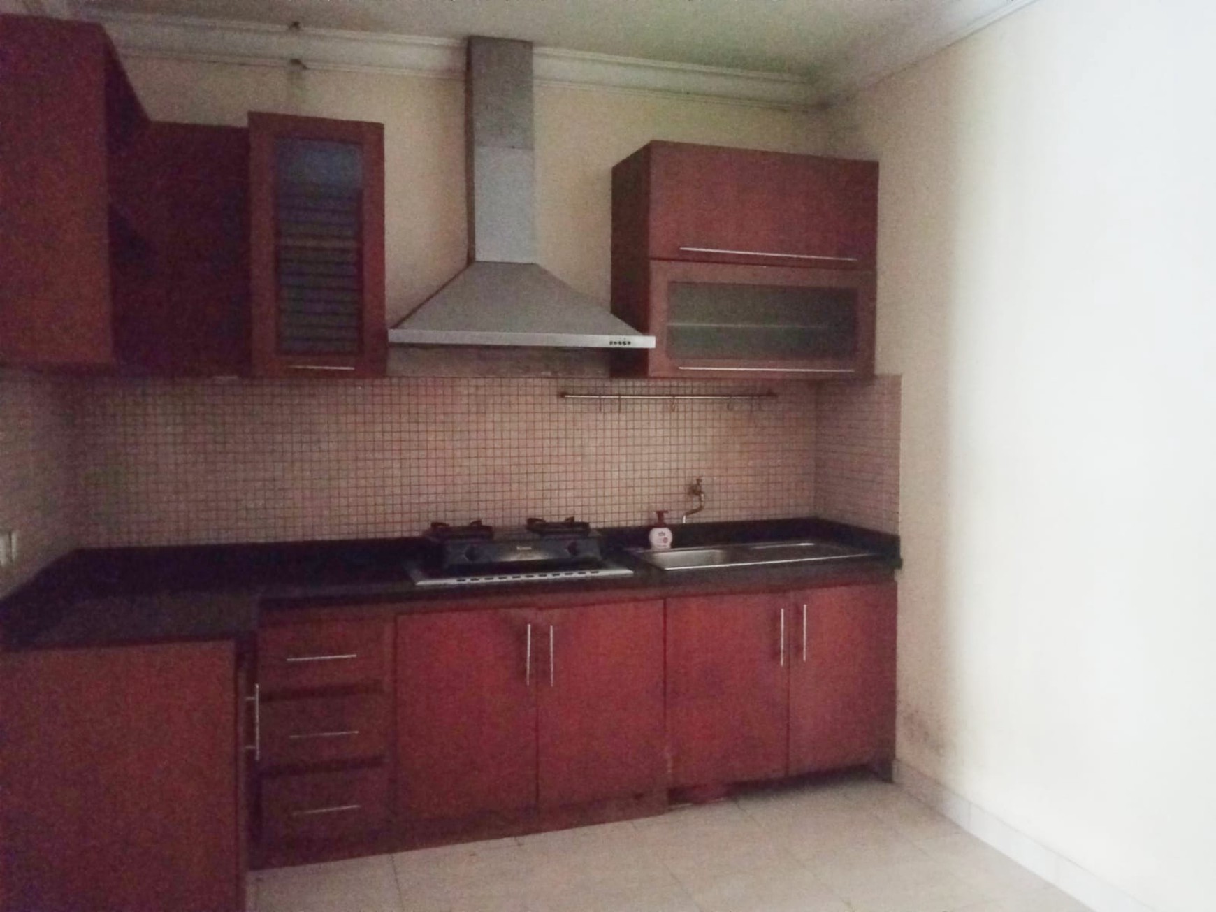 Rumah strategis di The Green