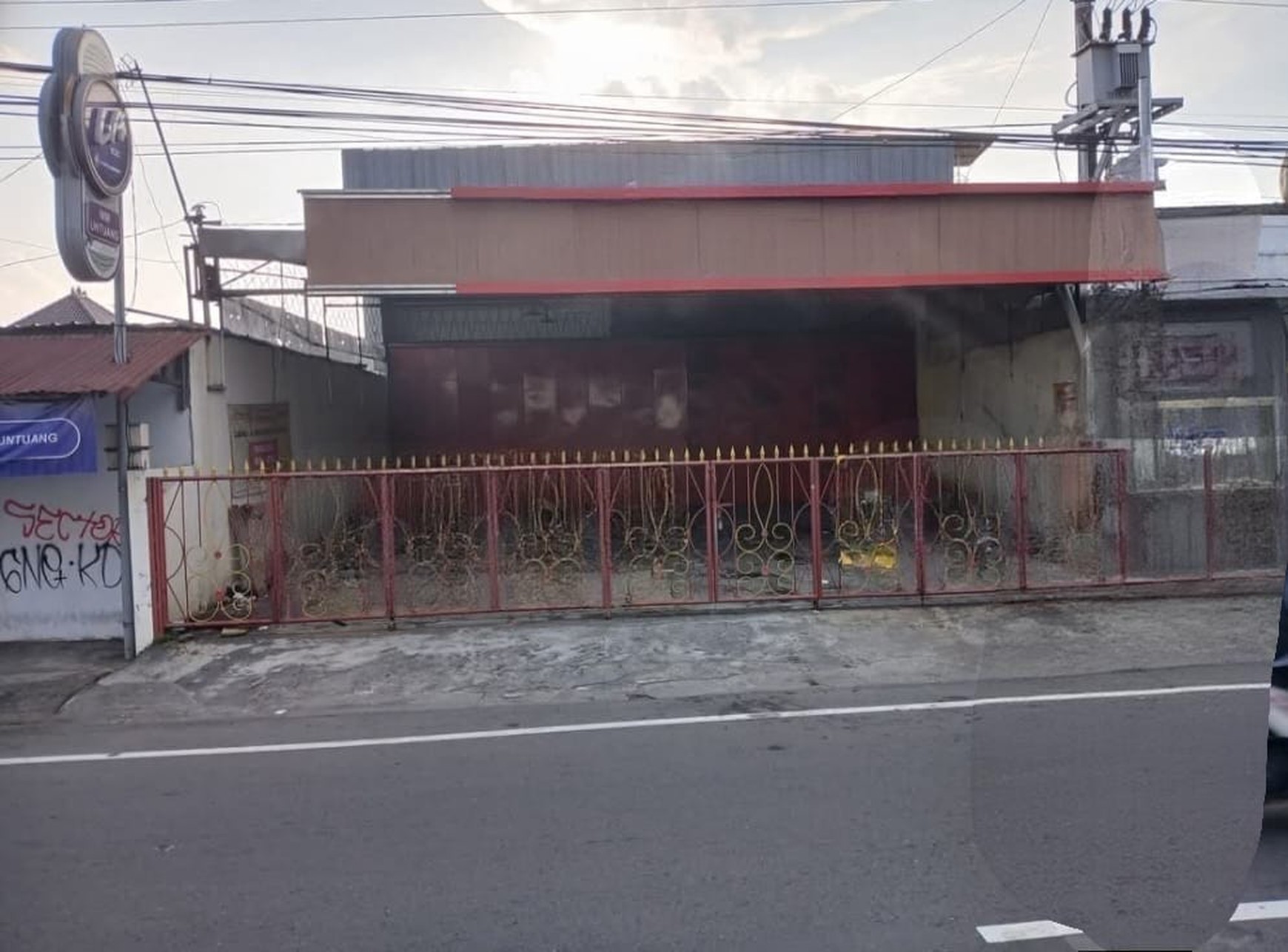 Ruang Usaha Lokasi Strategis Berada Di Jalan Magelang Km 5,5 Sinduadi Mlati Sleman