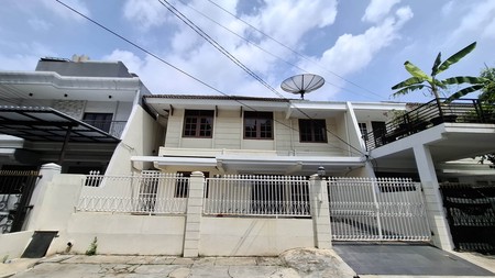 Rumah Janur Elok, Kelapa Gading