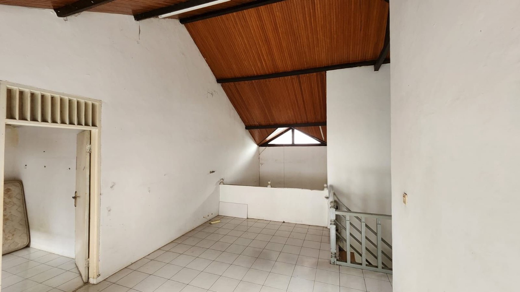 Rumah 2 Lantai di Kebayoran Lama Grogol Selatan