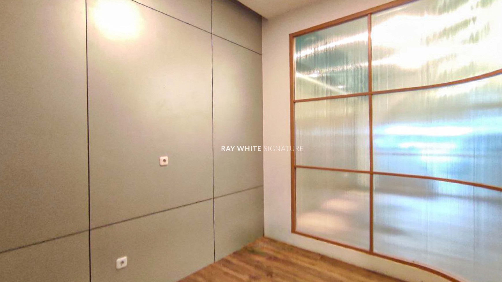 For Leased Ruko affordable di lingkungan kawasan Elite Kemang