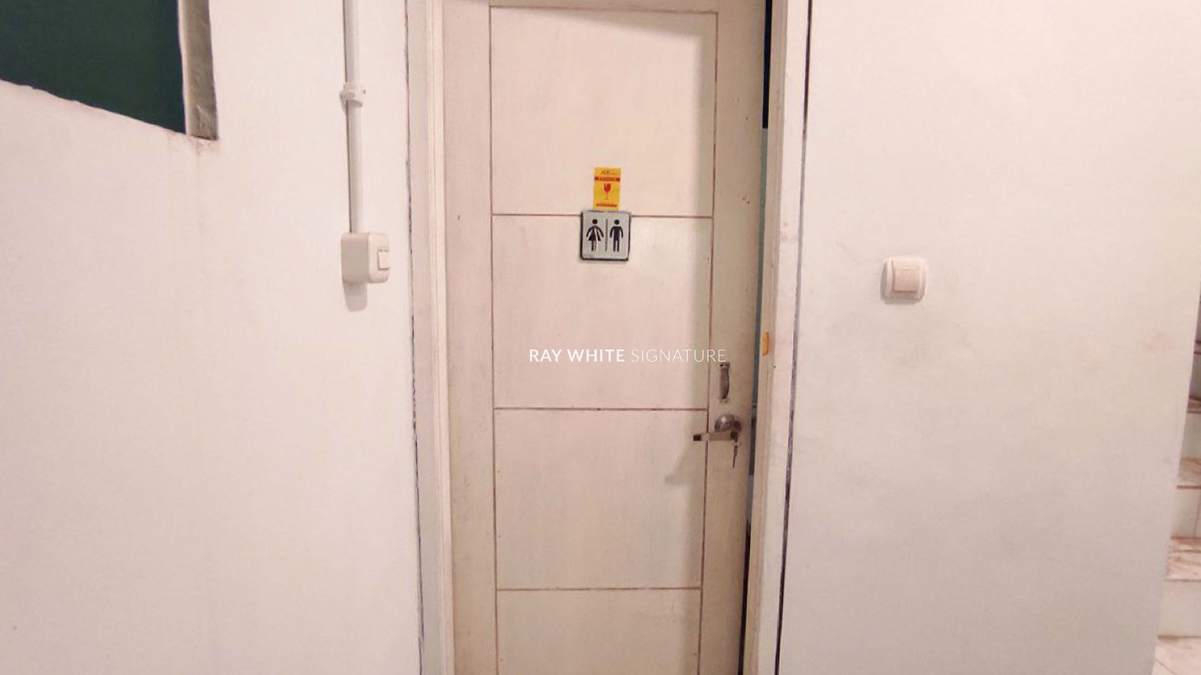 For Leased Ruko affordable di lingkungan kawasan Elite Kemang