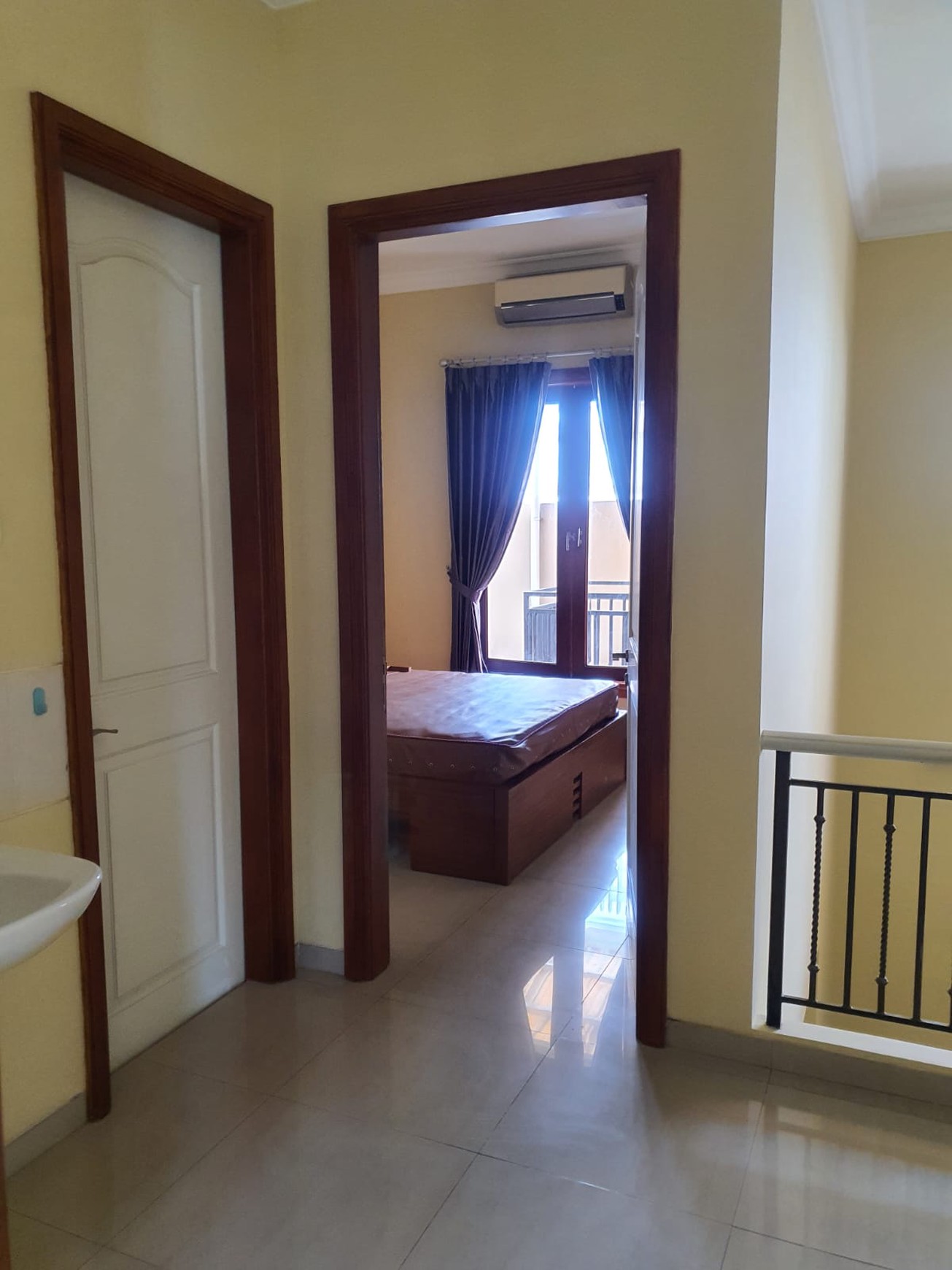 Rumah Cluster Luxemburg Wisata Bukit Mas, Surabaya