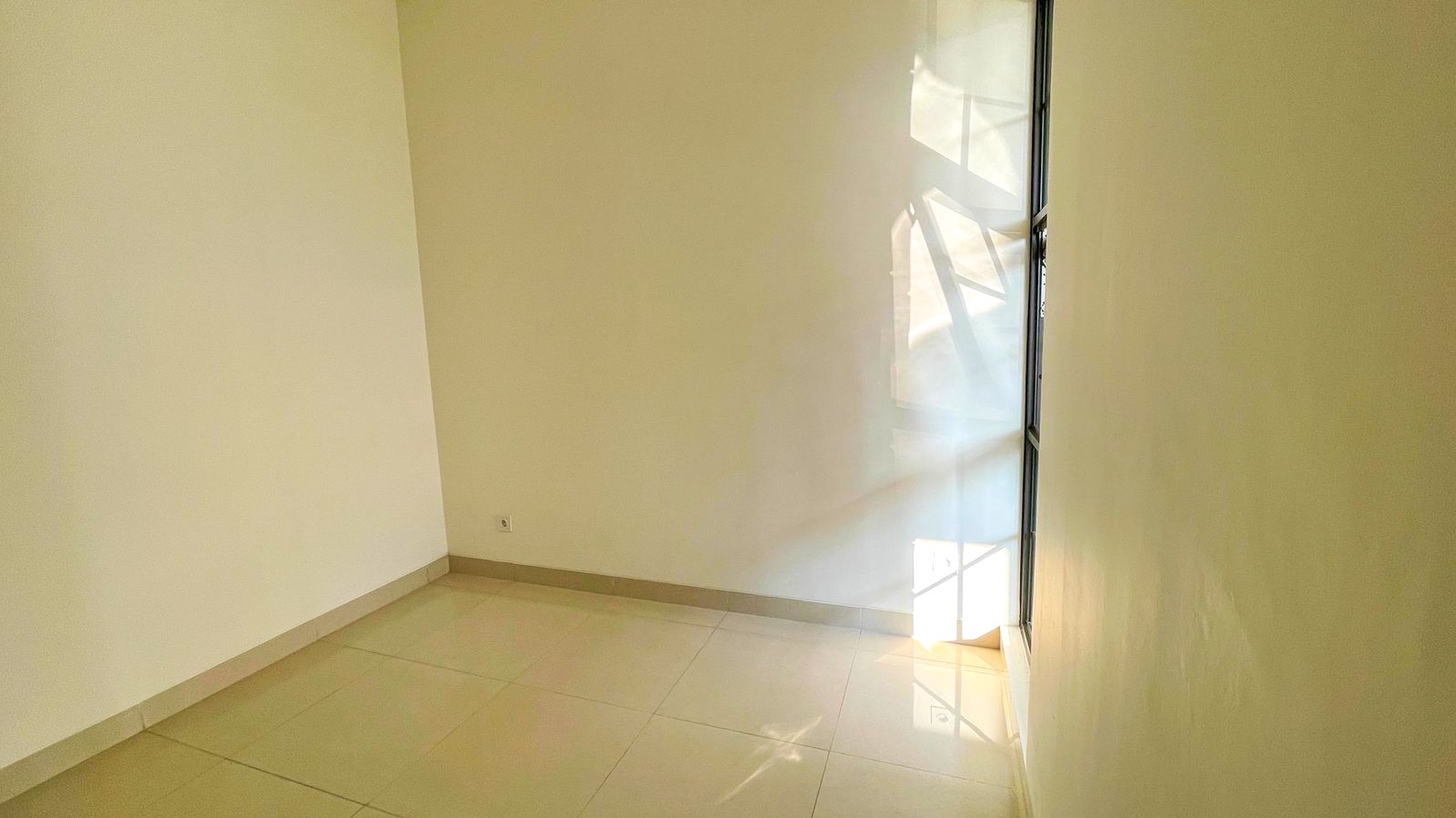 Rumah Maison De Wisteria, Cluster Baldwin, Metland Cakung, Siap Huni, Lokasi Strategis, Dekat Kelapa Gading